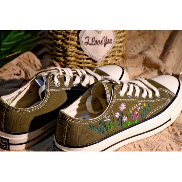 Converse embroidered shoes,Converse Chuck Taylor, Custom small flower