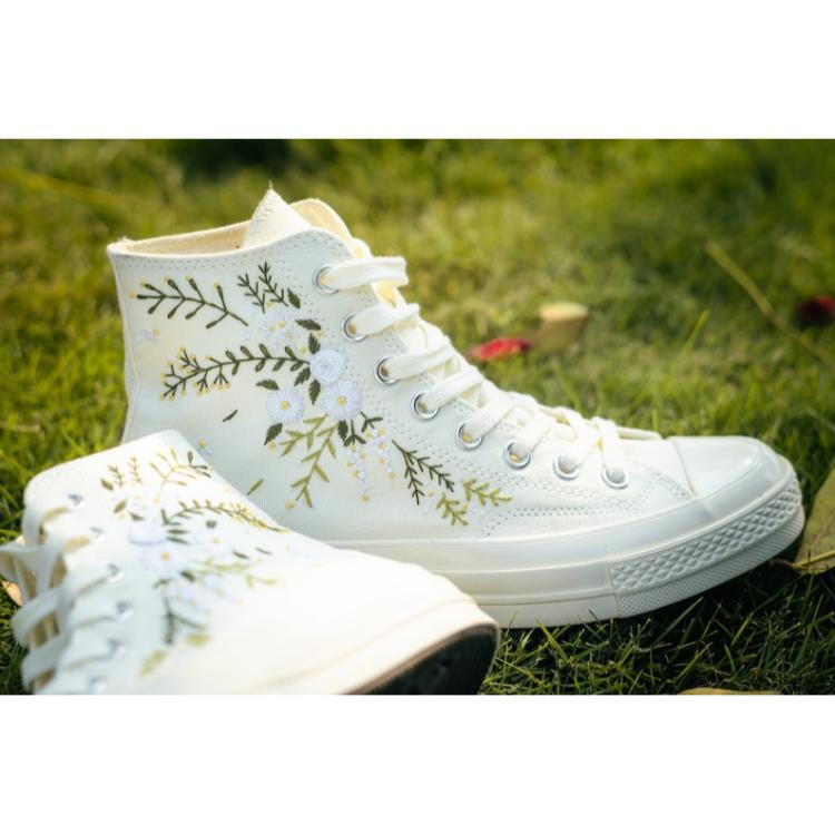 Custom Embroidered Wedding Converse,White Flowers Embroidered Sneakers