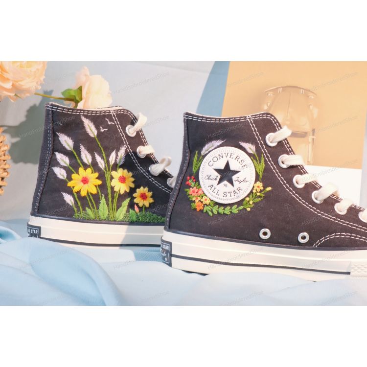 Custom Embroidery Converse, Converse Custom, Converse Neck Floral