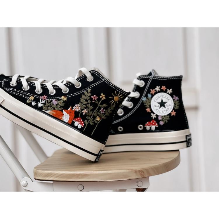 Embroidered Converse, Custom Converse Pet, Embroidered Fox