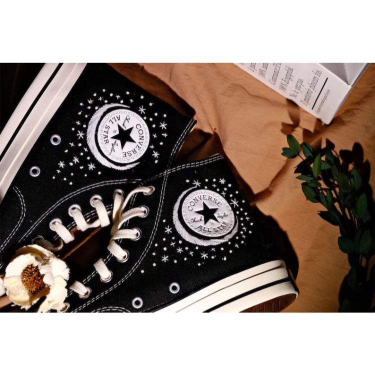 Converse logo embroidered shoes custom, round moon embroidery