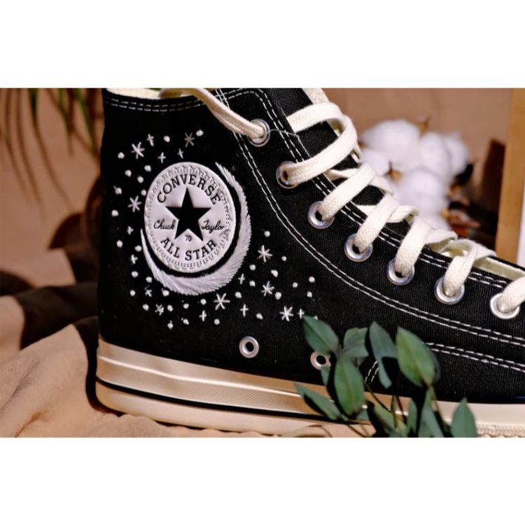 Converse logo embroidered shoes custom, round moon embroidery