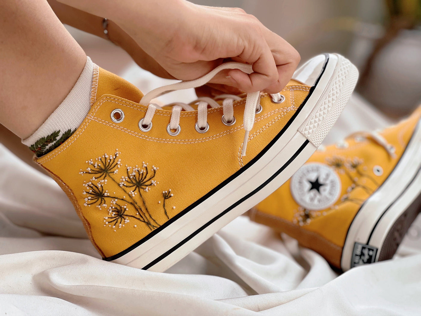 Embroidered Converse,Converse High Tops Chuck Taylors 1970s