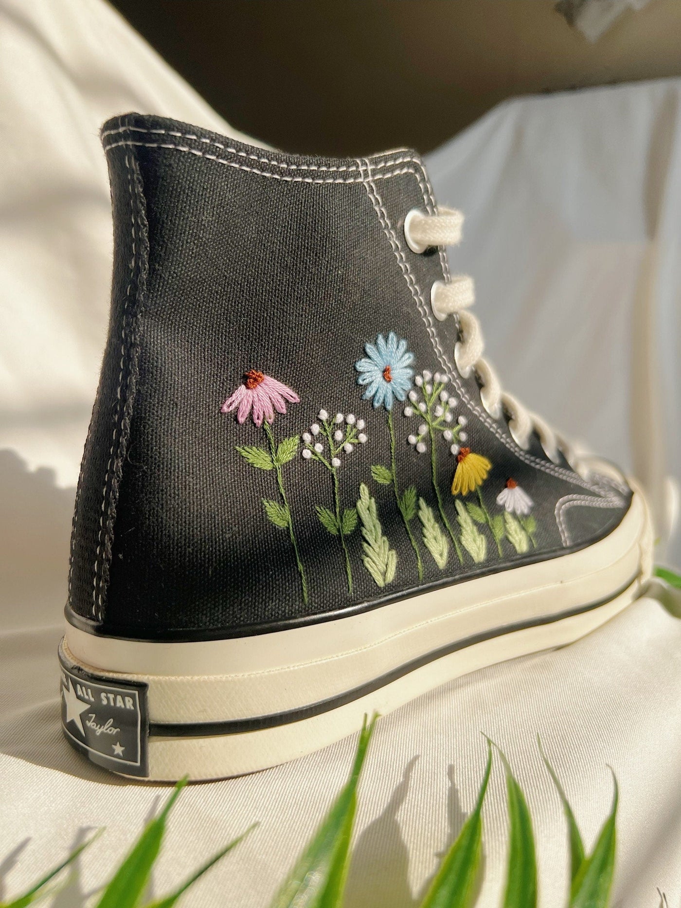 Embroidered Converse,Flower Converse,Converse Custom Colorful Daisy